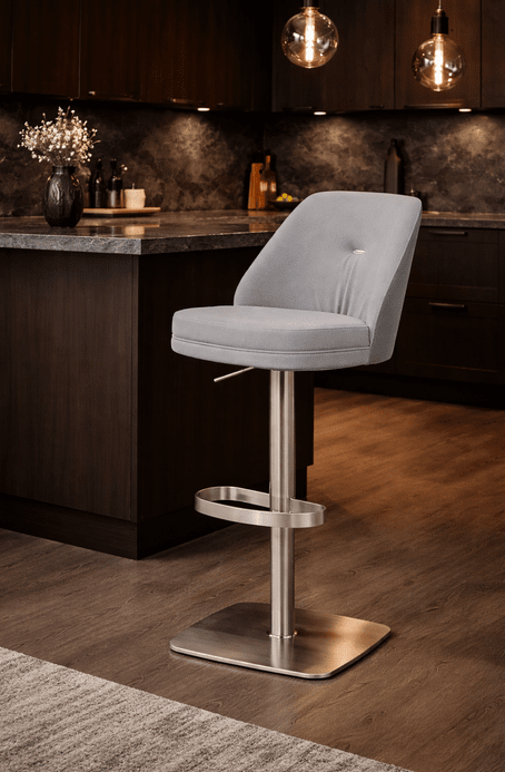 Контраст и дълбочина в тъмна кухня